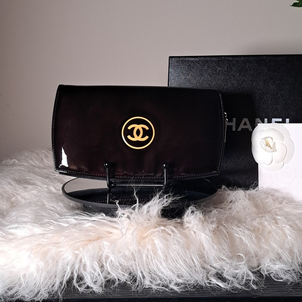 CHANEL Patent Trousse Maquil Clutch Wallet Black Like New - Picture 3 of 17